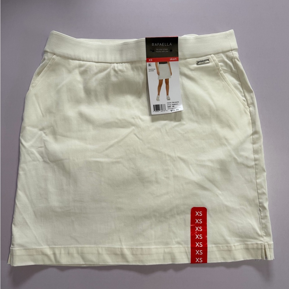 Classic White Stretch Mini Skort - Women - Picture 2 of 3